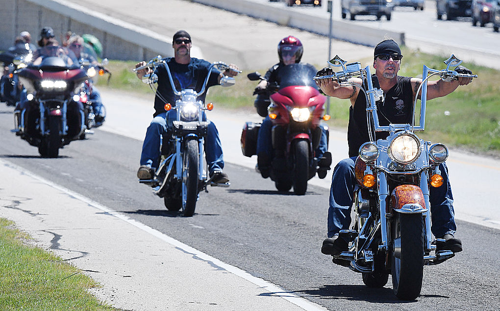 Hundreds of bikers ride in 9/11 memorial